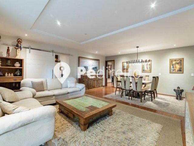 Apartamento de 362,665 m² de área total 4 suítes na Vila Regente Feijó