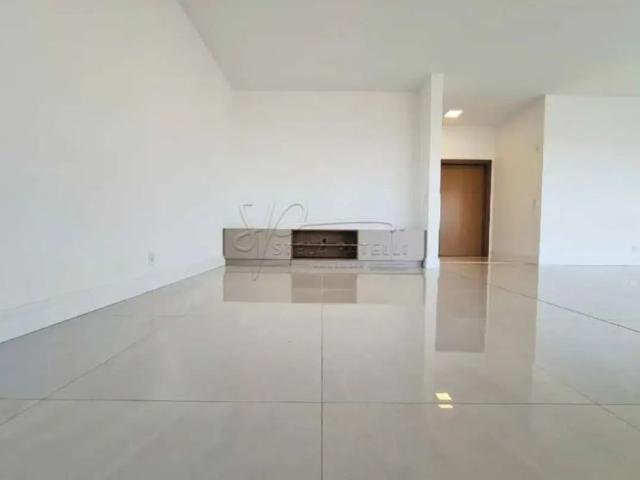 Apartamento de 376m² com 04 suítes para locação Ilhas do Sul