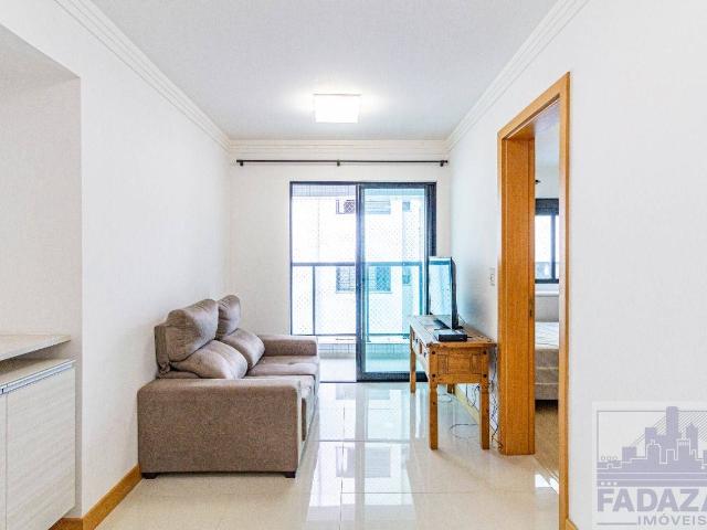 Apartamento de 38 m² na República Argentina Água Verde Curitiba PR, aluguel por R$ 2.700/mês