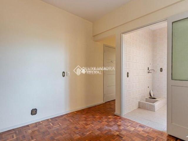 APARTAMENTO DE 3 DORMITÓRIOS NO CENTRO HISTÓRICO