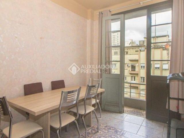 Apartamento de 3 dormitórios no Centro Histórico