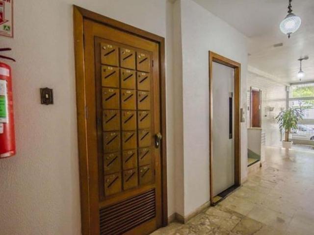 Apartamento de 3 dormitorios á venda no Bairro Santana, Porto Alegre