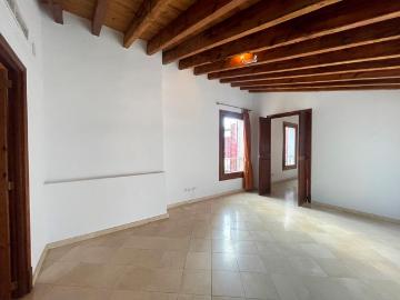 Apartamento de 3 dormitorios, sin muebles, soleado y con carácter, ascensor, zona Paseo del Borne, Palma