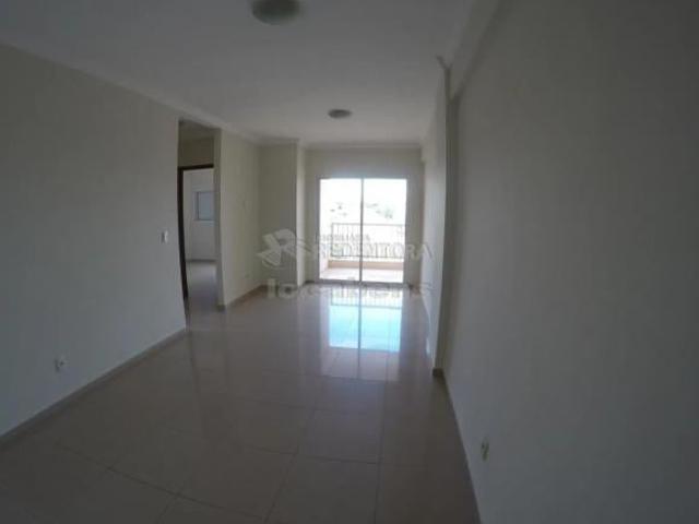 Apartamento de 3 dormitórios com armários planejados no Residencial Alpha I