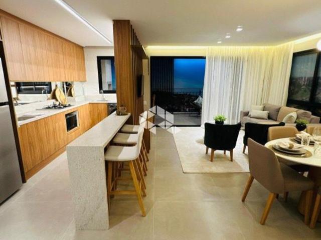 Apartamento de 3 Dormitórios com Living Estendido, Sacada com Churrasqueira e Va