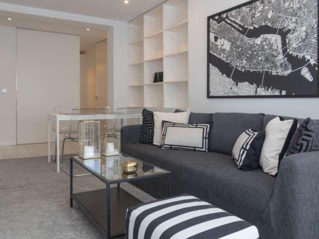 Apartamento de 3 dormitorios en alquiler en Nueva España, Madrid