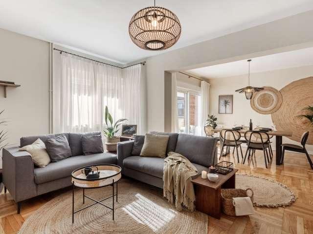 Apartamento de 3 dormitorios en alquiler en Almagro, Madrid