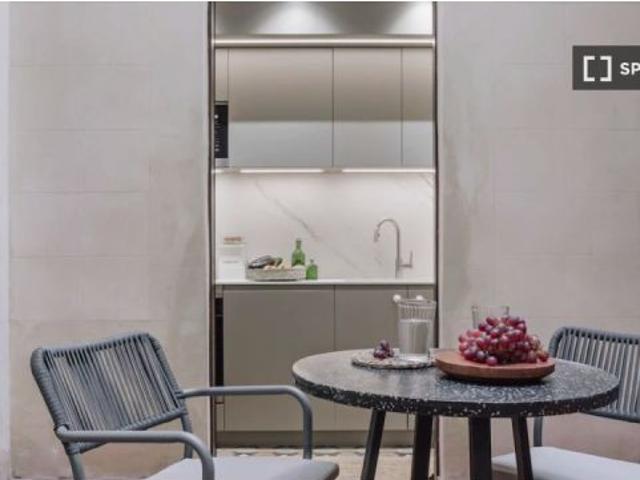 Apartamento de 3 dormitorios en alquiler en Barcelona