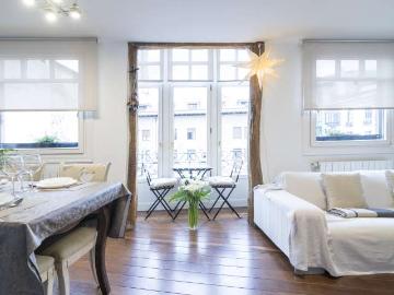 Apartamento de 3 dormitorios en alquiler en Casco Viejo, Bilbao