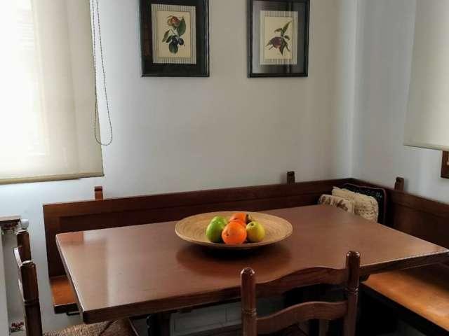 Apartamento de 3 dormitorios en alquiler en Casco Viejo, Bilbao