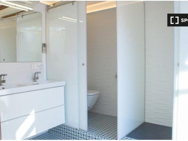 Apartamento de 3 dormitorios en alquiler en Ciutat Vella, Valencia