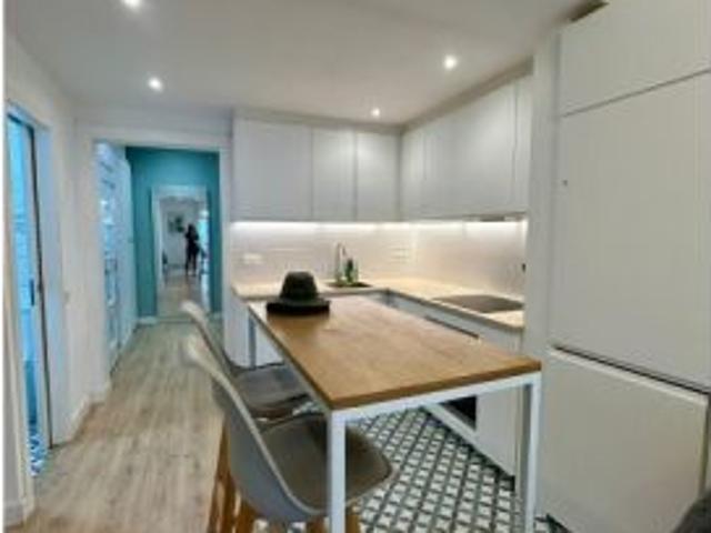 Apartamento de 3 dormitorios en alquiler en El Raval, Barcelona