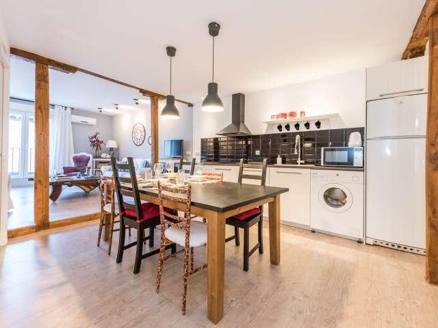 Apartamento de 3 dormitorios en alquiler en Embajadores, Madrid