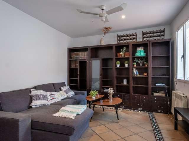 Apartamento de 3 dormitorios en alquiler en Embajadores, Madrid