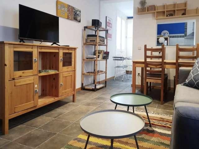 Apartamento de 3 dormitorios en alquiler en Embajadores, Madrid