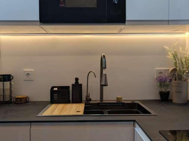 Se alquila piso de 3 habitaciones en Imperial, Madrid