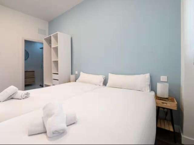 Apartamento de 3 dormitorios en alquiler en Lucero, Madrid