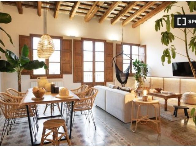 Apartamento de 3 dormitorios en alquiler en La Dreta De L' Eixample