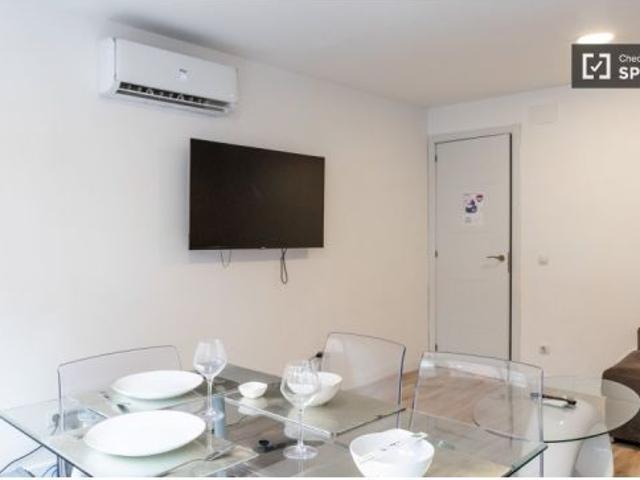 Apartamento de 3 dormitorios en alquiler en Puerta del Ángel