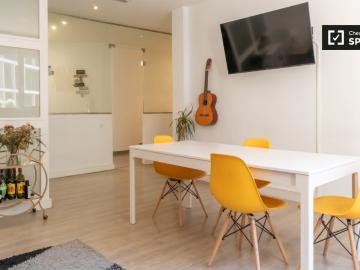 Apartamento de 3 dormitorios en alquiler en Universidad, Madrid