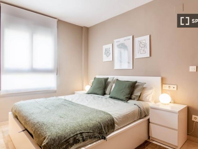 Apartamento de 3 dormitorios en alquiler en Patraix, Valencia