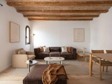 Apartamento de 3 dormitorios en alquiler en Sant Antoni, Barcelona