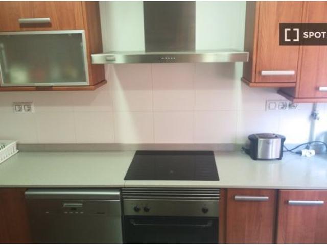 Apartamento de 3 dormitorios en alquiler en Sant Martí