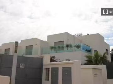 Apartamento en alquiler en Calle de Ancara - Aire acondicionado