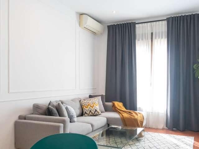 Apartamento de 3 dormitorios en alquiler en Universidad, Madrid