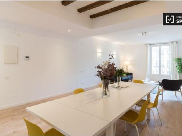 Apartamento de 3 dormitorios en El Raval, Barcelona