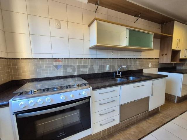 Apartamento de 3 dormitórios sendo uma suíte/locação