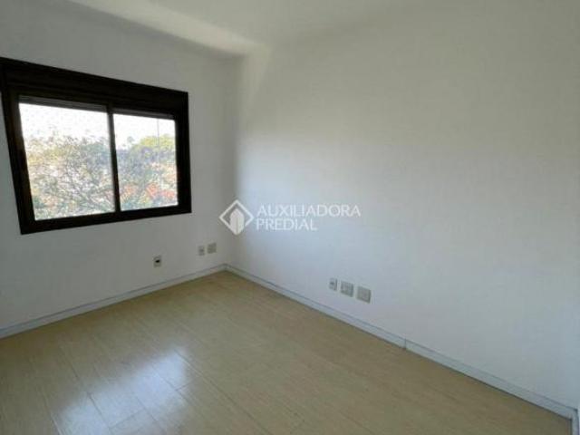 Apartamento de 3 dormitórios, sendo 1 suíte, vista total, lareira e churras, com infra total com pis