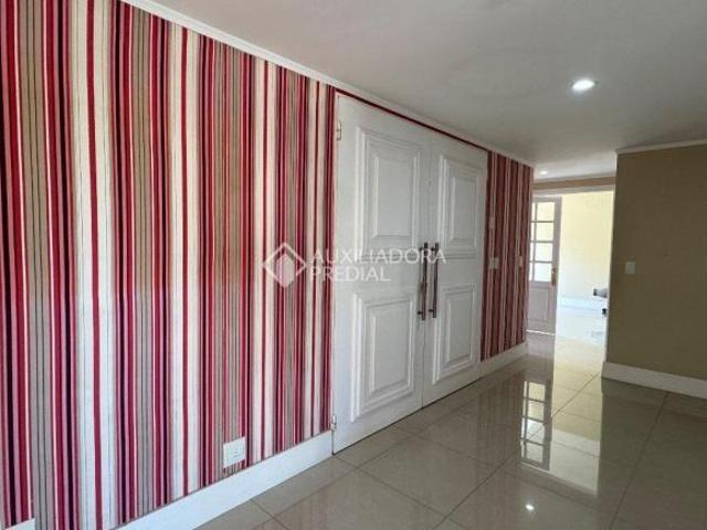 Apartamento de 3 dormitórios 283m2 privativos 2 vagas no bairro Moinhos de Vento