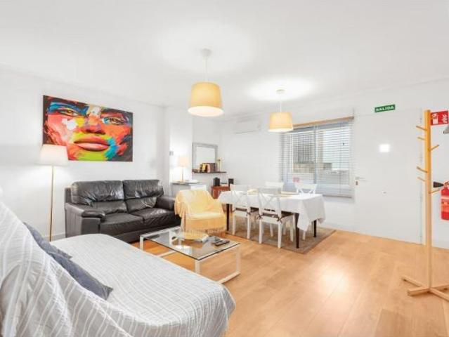 Apartamento de 3 dormitorios 2 baños, garaje, se alquila como turístico Torrevieja playa del Cura
