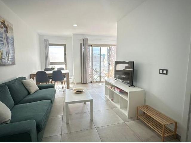 Apartamento de 3 habitaciones y dos baños en Playa de Arinaga, a dos pasos de la playa