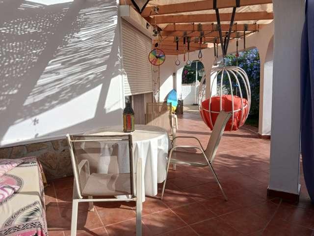 Apartamento de 3 habitaciones en alquiler en Torrox, Málaga