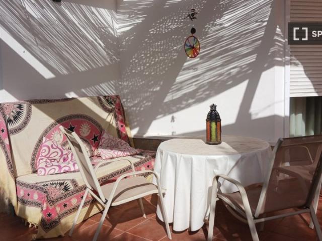 Apartamento de 3 habitaciones en alquiler en Torrox, Málaga