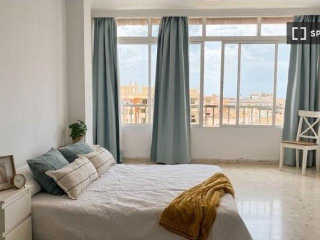 Apartamento de 3 habitaciones en alquiler en Vélez Málaga, gastos incluidos