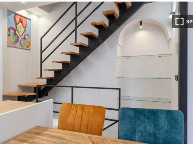 Apartamento de 3 habitaciones en alquiler en Alfalfa, Sevilla, con todos los gastos incluidos