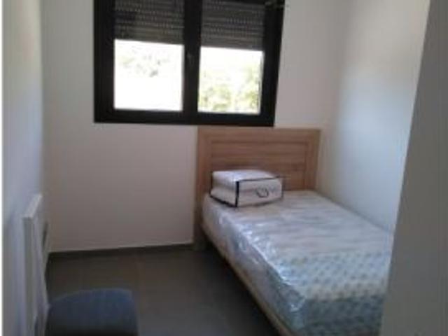 Apartamento de 3 habitaciones en alquiler en Ciudad Universitaria, gastos incluidos