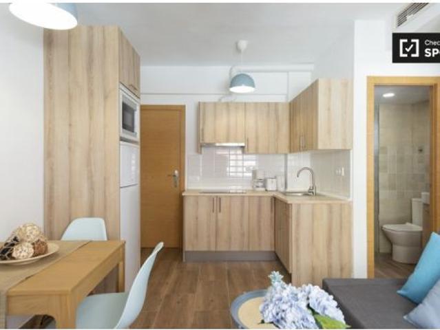 Apartamento de 3 habitaciones en alquiler en Comillas, perfecto para profesionales y mujeres