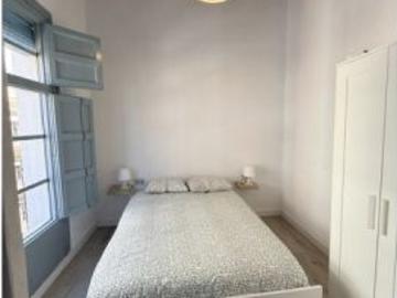 Apartamento de 3 habitaciones en alquiler en El Carme, Valencia. Se admiten parejas. Gastos incluido