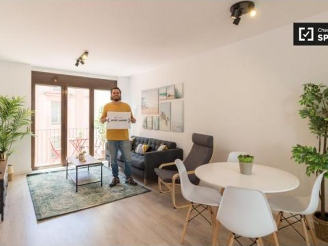 Apartamento de 3 habitaciones en alquiler en El Raval, WiFi incluido