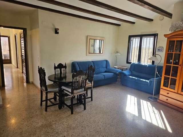 Apartamento de 3 habitaciones en alquiler en els Poblets, Alicante