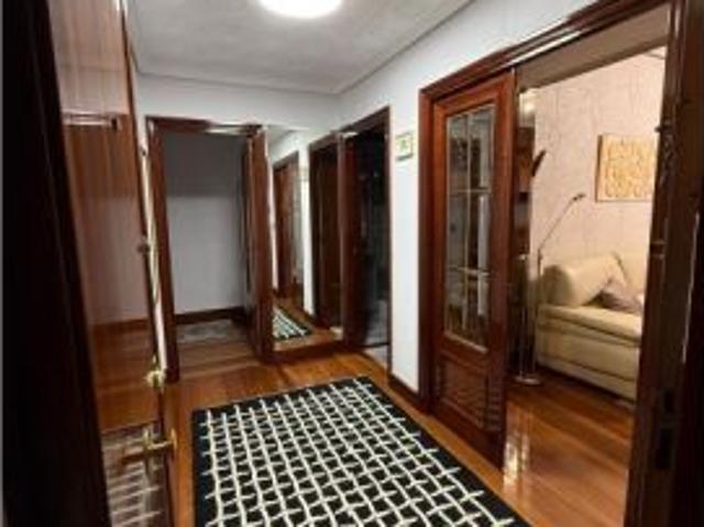 Apartamento de 3 habitaciones en alquiler en Errekaldeberri, Bilbao, gastos incluidos