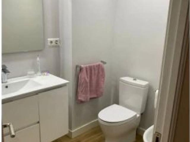 Apartamento de 3 habitaciones en alquiler en Godella, perfecto para profesionales