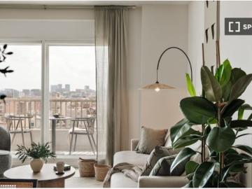 Apartamento de 3 habitaciones en alquiler en Hostafrancs, ideal para profesionales