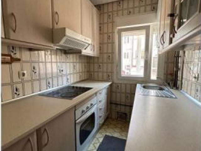 Apartamento de 3 habitaciones en alquiler en Opañel, gastos incluidos