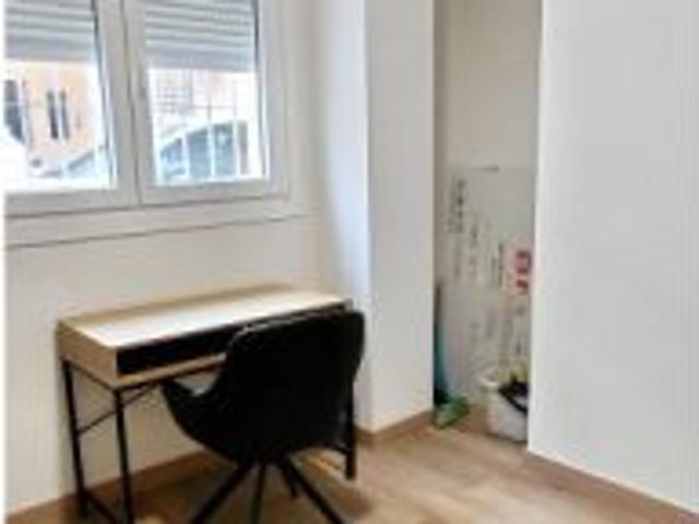 Apartamento de 3 habitaciones en alquiler en Puerto Real solo para profesionales y estudiantes