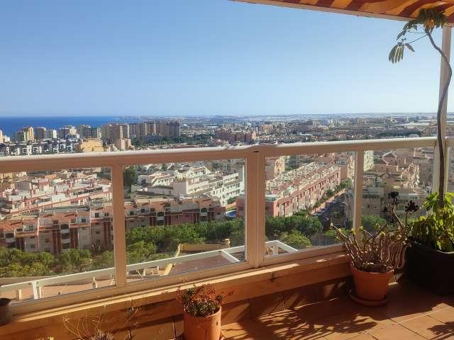 Apartamento de 3 habitaciones en alquiler en Roquetas de Mar
